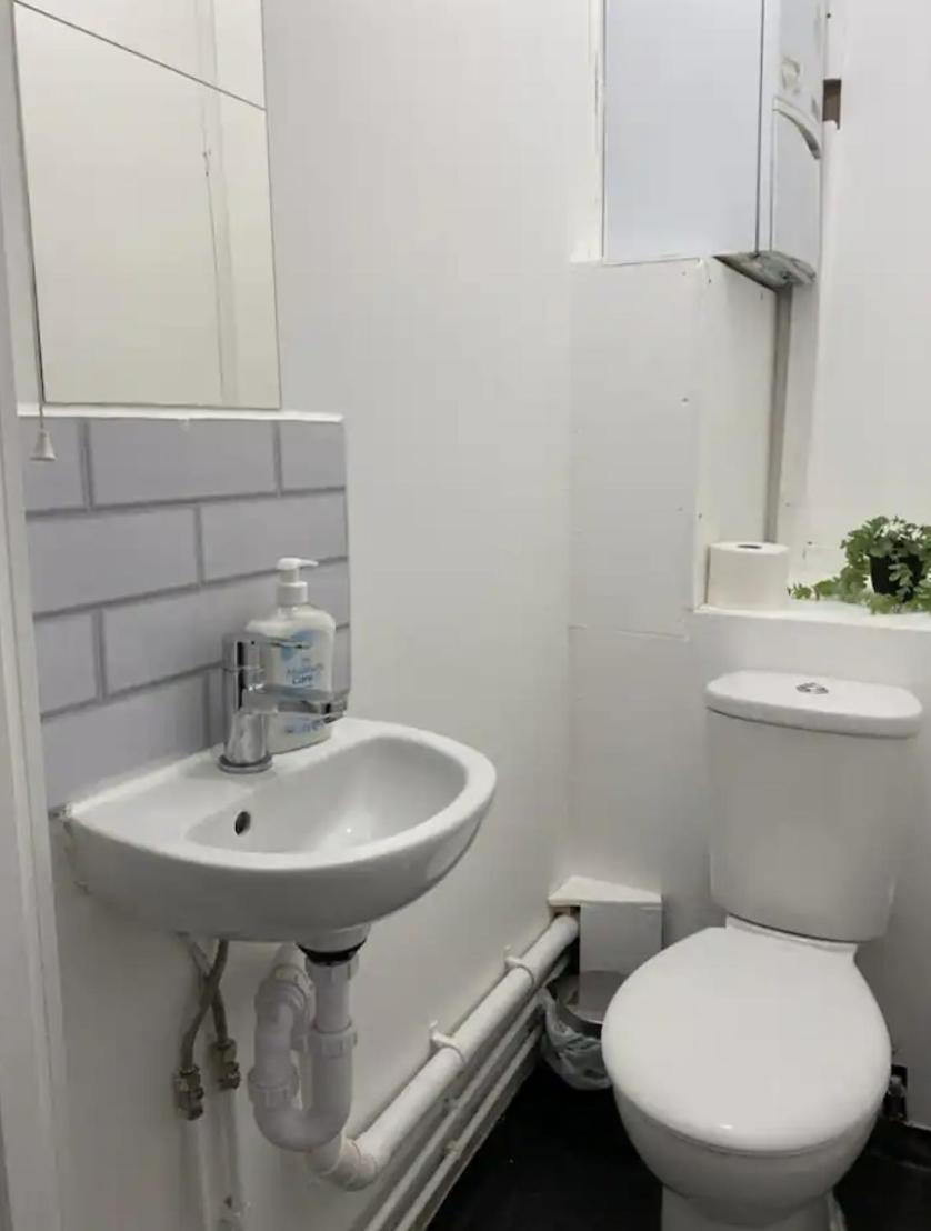 Comfy Private Rooms In Camden Town, Central London Exterior foto