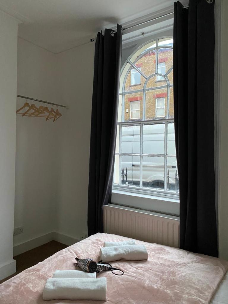 Comfy Private Rooms In Camden Town, Central London Exterior foto